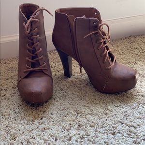 Charlotte Russe brown heal boots
